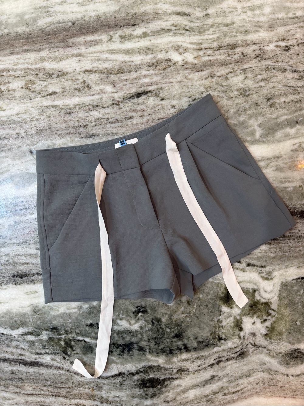 Aritzia Wilfred Trouser Dress Shorts Size 00